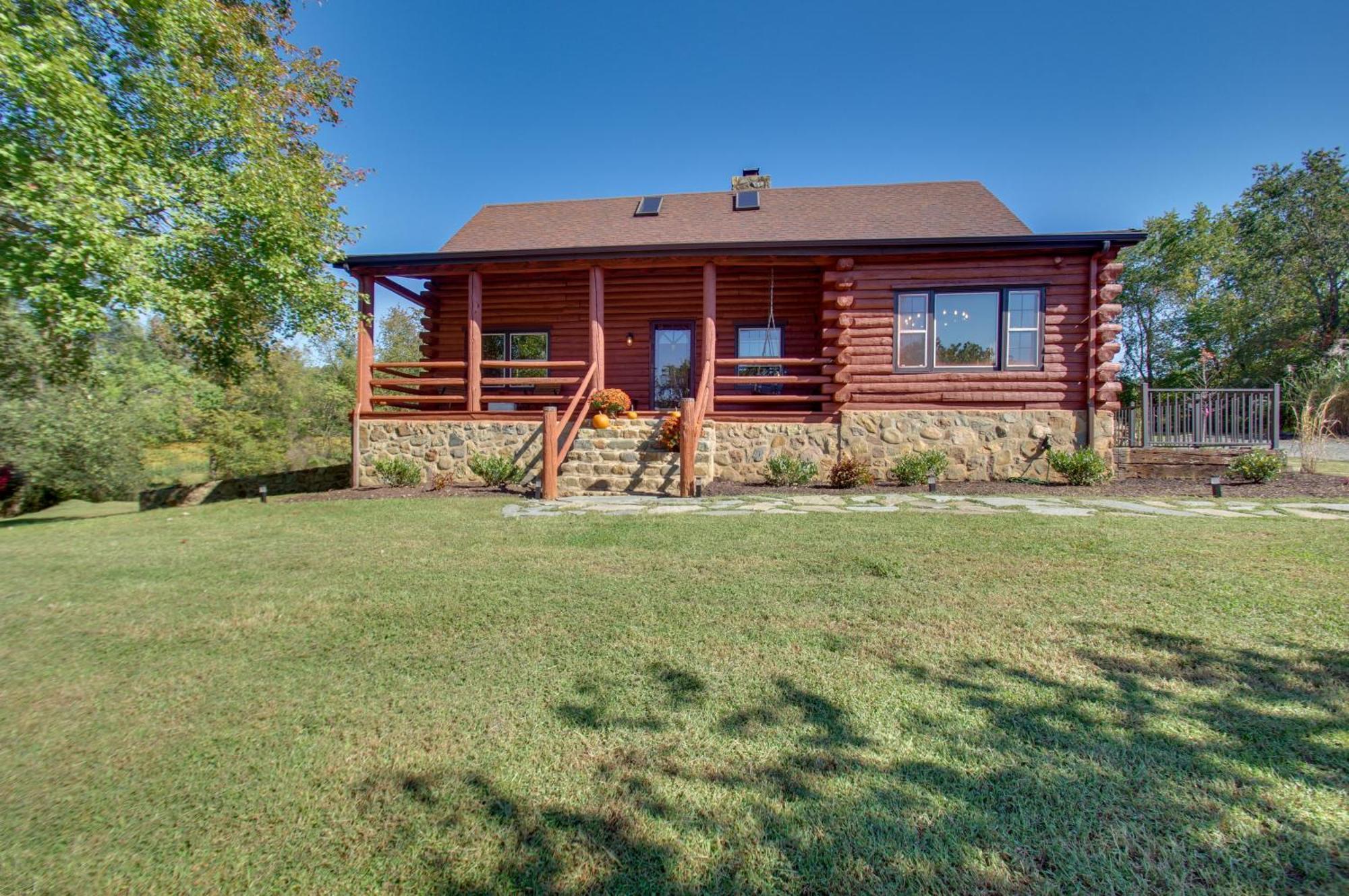 Cozy Log Cabin Getaway With Fire Pit And 3 Acres! Ruckersville Exterior photo